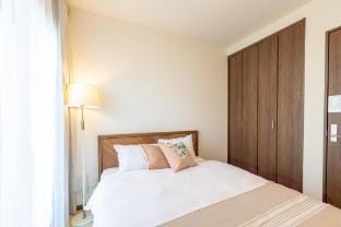 Perfect for bigger groups, 4BR house with parking , 6-min walk from station Vacation rental in Osaka