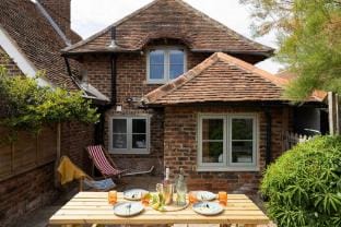Cosy Character Cottage by the Sea Vacation rental in West Wittering