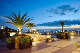 Den and Then: Sky Lounge, Pet friendly, Pool Apartment in Quezon City
