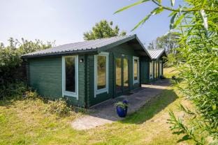 Cowslip at Gorslwyd - Sound Retreat Vacation rental in Penbryn