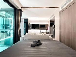 BTS旁 超大泳池 40平独立小院温馨房间 Vacation rental in Bangkok