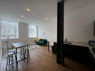 Stylish 1B Apt in Essex w/ Modern Touch Apartment in Chelmsford