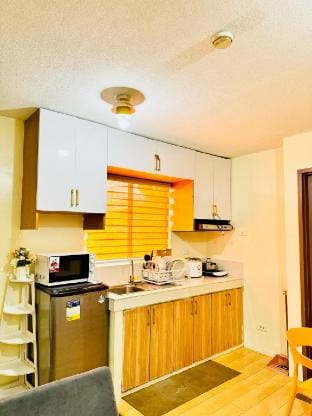 Your Comfort Zone Staycation1 Vacation rental in Pasig