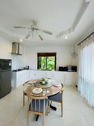 Mango Villa in Kamala