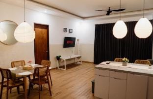 Esco Prasuci Villa Pererenan with 3 Bedrooms  Vacation rental in North Kuta