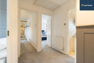 Comfy Home | Cls to hospital | Sleeps 7 | wParking Vacation rental in Basingstoke