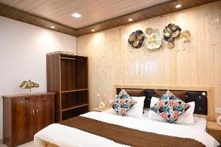 Nuri by the Hills Jacuzzi Retreat 2 Vacation rental in Uttarakhand