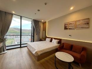 Modern Studio - Kingsize Bed - Ha Long Center Vacation rental in Laos