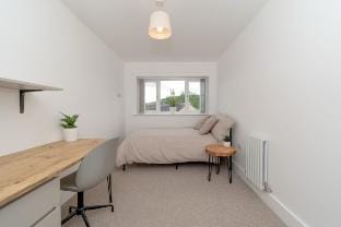 10%OFF|7NightsSpecial|Student|Parking|WiFi|6BDR Vacation rental in Huddersfield