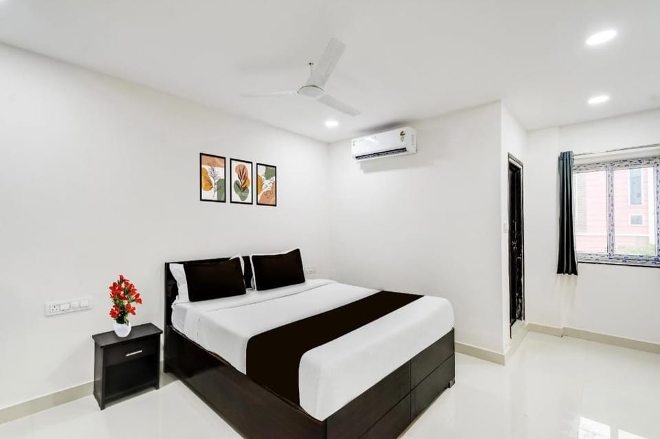 Super Townhouse Golden Temple Manikonda Hotel in Hyderabad
