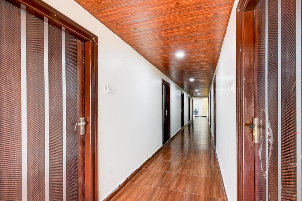 SPOT ON Jhansi Hotel & Family Restaurants Luxury Rooms Hotel in Telangana