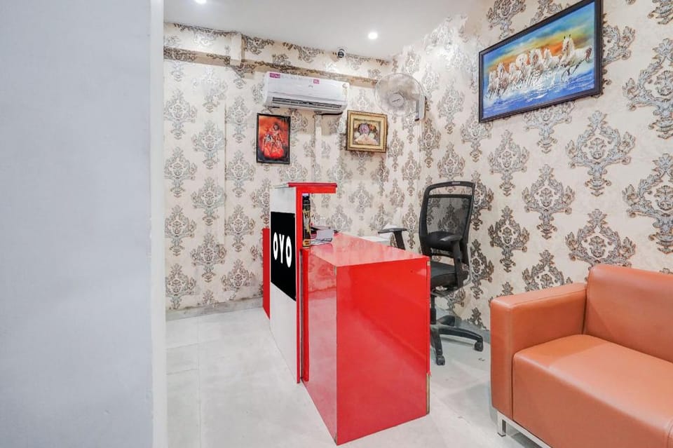 Hotel O 18 Hotel in Noida
