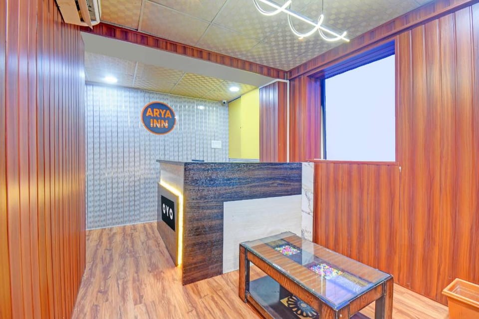 Hotel O Arya Inn Ambekar Chowk Hotel in Pune