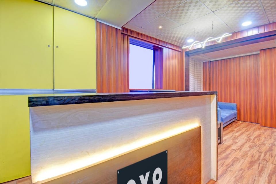 Hotel O Arya Inn Ambekar Chowk Hotel in Pune