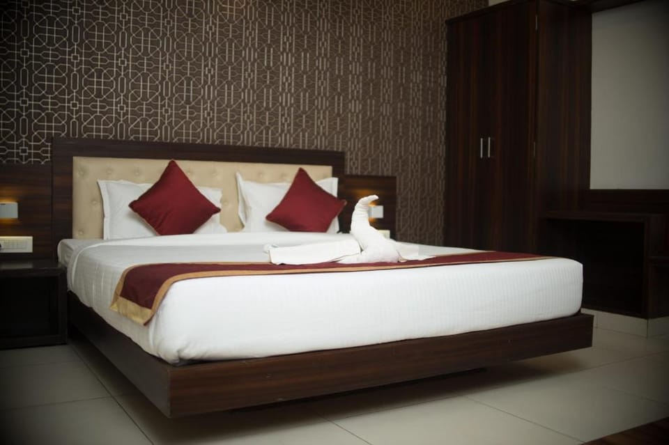 Rajathadri Palace Hotel Lake Breeze Suitess Hotel in Bengaluru