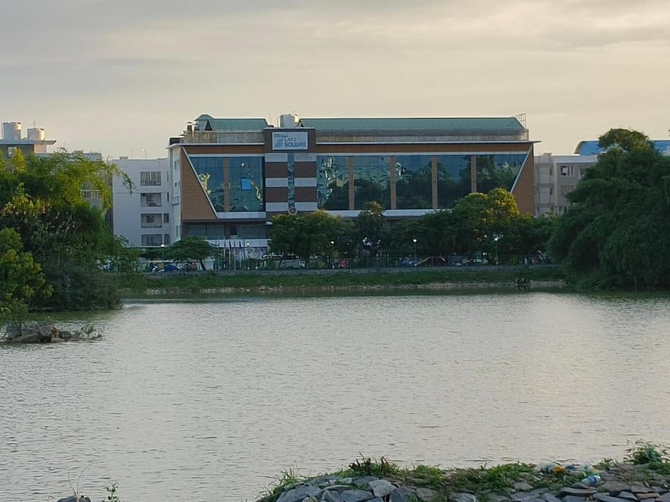 Rajathadri Palace Hotel Lake Breeze Suitess Hotel in Bengaluru