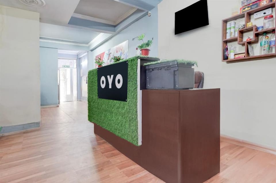 Hotel O by OYO TAVIRA INN Sector 34 Metro Station Hotel in Noida