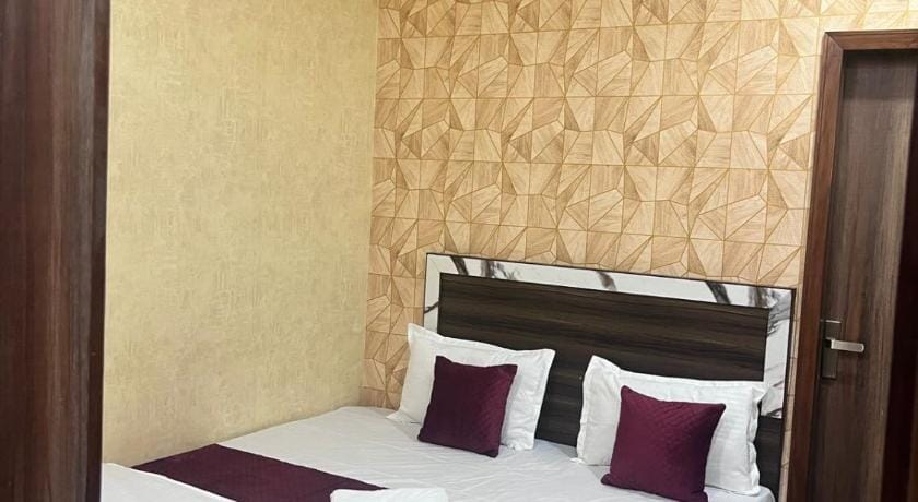 Leo hotel Hotel in Ludhiana