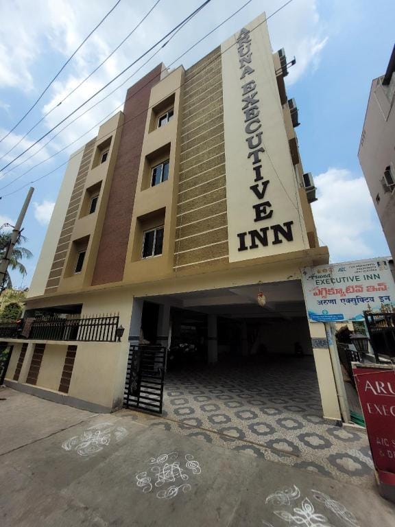 SHREE ARUNA EXECUTIVE INN Hotel in Visakhapatnam