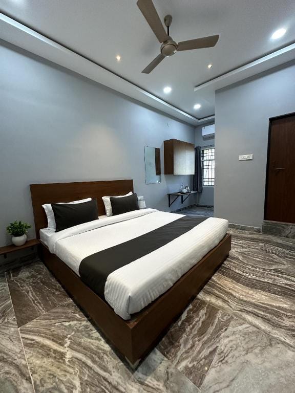 Hotel Currency Inn Hotel in India