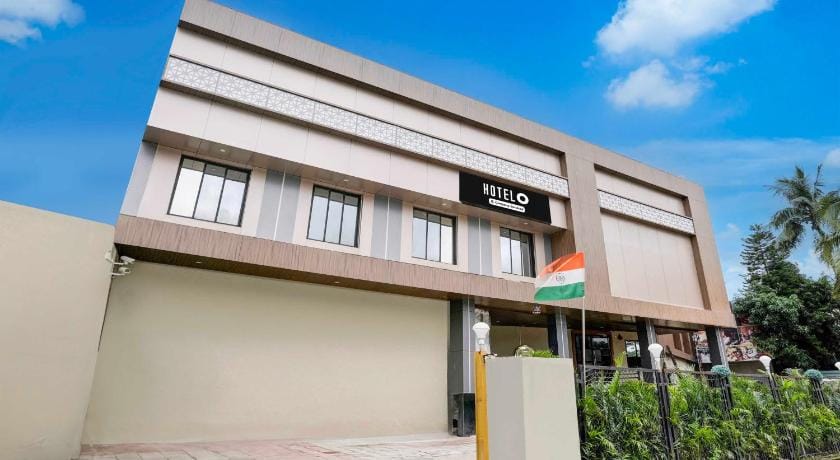 Collection O Ghodbunder Road Company Serviced Hotel in Maharashtra