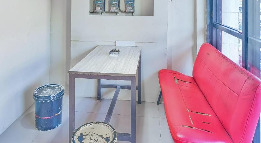 RedDoorz @ Guest House A2 Near Rita Mall Tegal Hotel in Indonesia