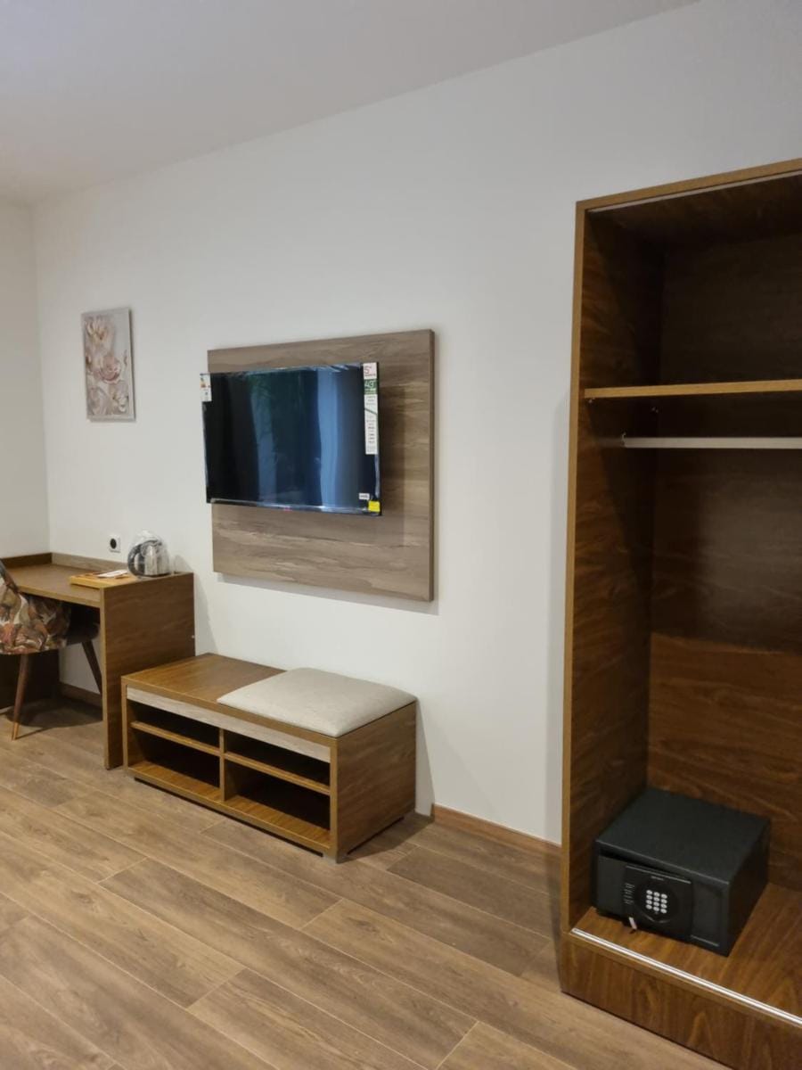 El Aziz Inn Hotel in Algiers Province, Algeria