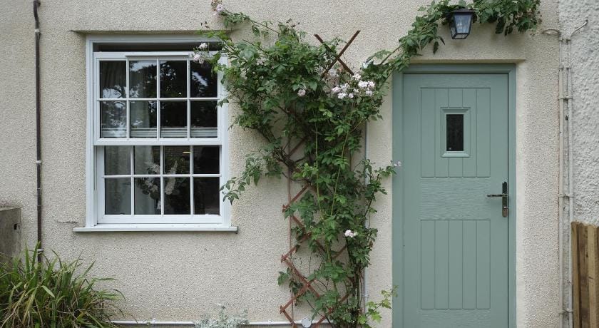 1 Manor Cottage Hotel in England