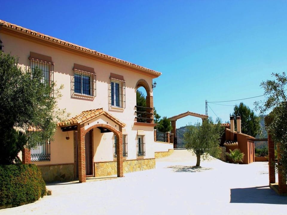 Peaceful Retreat in Alora for Families and Friends Villa in Valle del Guadalhorce