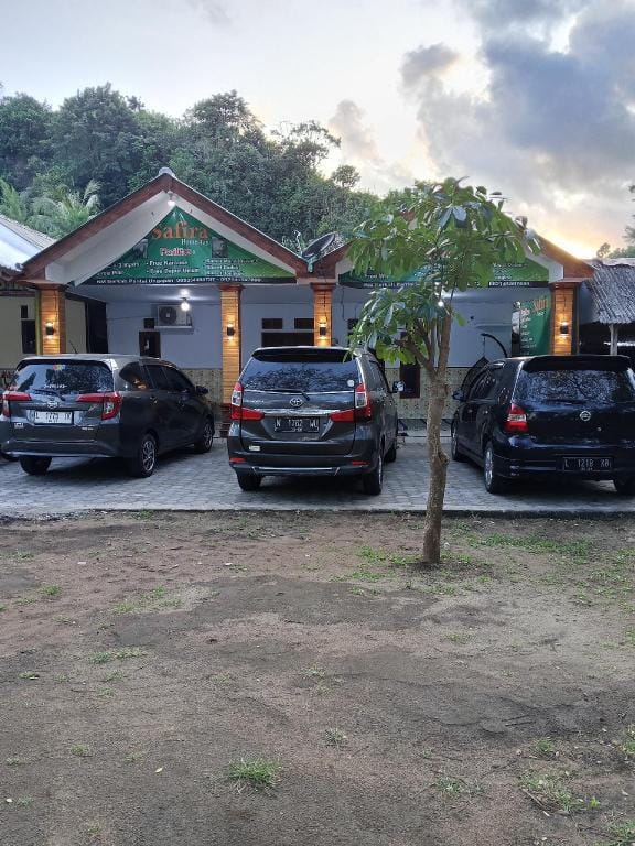 SAFIRA homestay Hotel in East Java