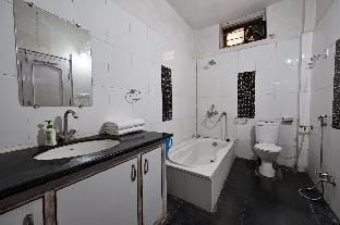 Bhumi Homestay BedN Breakfast Chunabhatti w staff Apartment in India