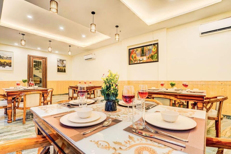 Alaya Stays Serene Woods With Lift & Restaurant Hotel in Himachal Pradesh