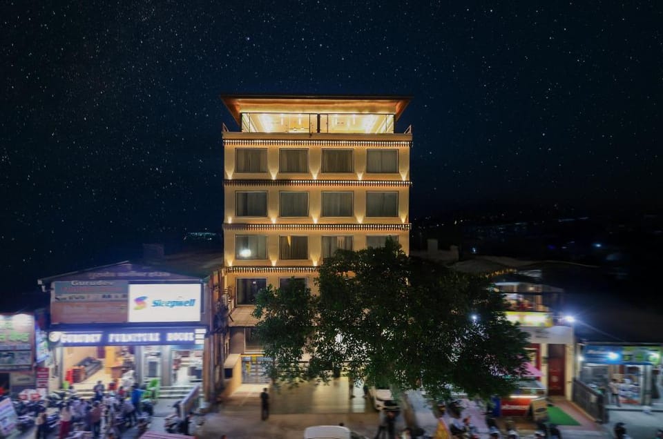 ECKO City Centre Rishikesh Hotel in Rishikesh