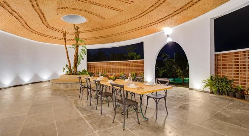 ELIVAAS Urvi Suites, Bengaluru Hotel in Bengaluru