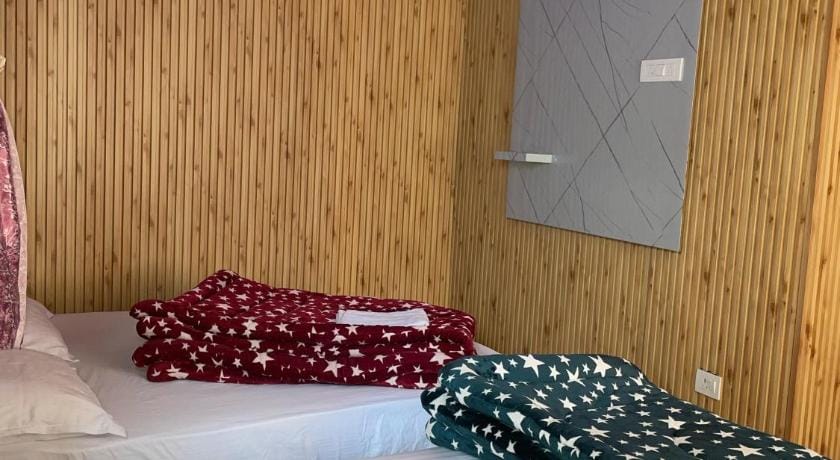 Hotel New Nandi by Bookmytournow Hotel in Uttarakhand