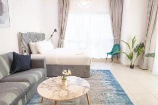 Royal Oceanic in JBR by HAPPY SEASON Apartment in Dubai