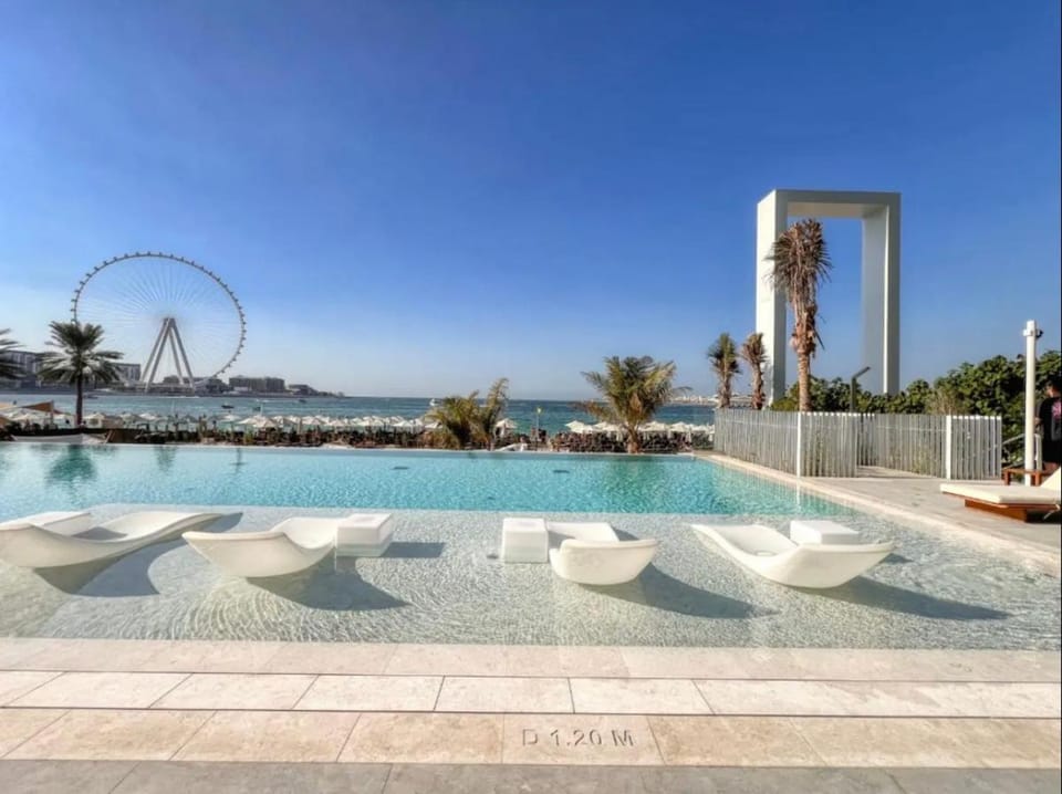 La Vie Beach front JBR apartment by Happy Season Apartment in Dubai