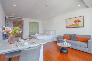 La Casa Nha Trang - GoldCoast Tower, Yellow - Amber - Beach & Lotte Mall Apartment in Nha Trang