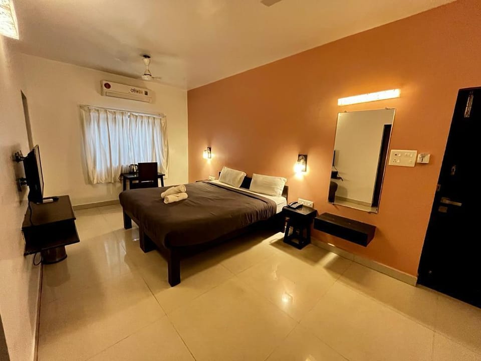 The X & Z Hotel Hotel in Calangute