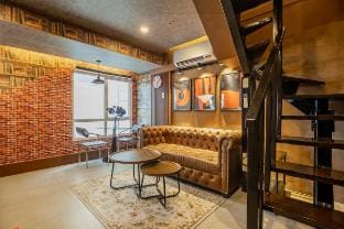 Man Cave Suite 2BR Fort Victoria BGC Taguig Vacation rental in Makati