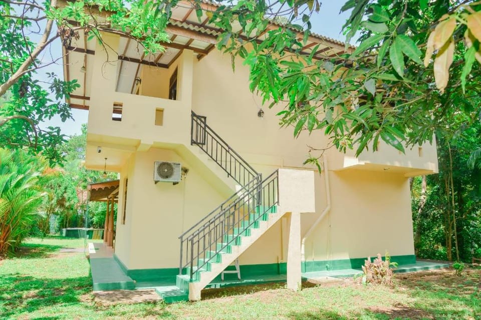 Unawatuna Nature Villa Bed and Breakfast in Southern Province