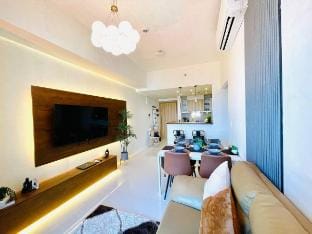 BGC 3BR Balcony Bliss at Uptown Parksuites Vacation rental in Makati