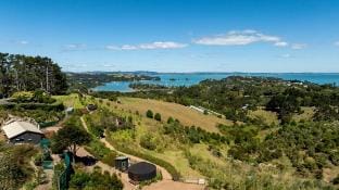 Awaawa Yurts (Papa) - Our Island Vacation rental in Auckland Region