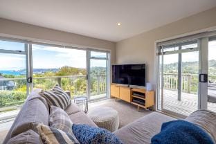 Sea View Serenity - Our Island Vacation rental in Auckland Region