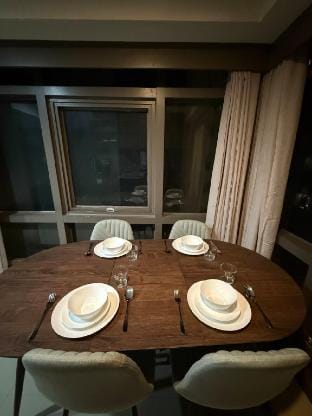 2Br Loft Life – BGC Staycation Vacation rental in Makati