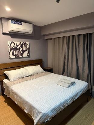 2Br Loft Life – BGC Staycation Vacation rental in Makati