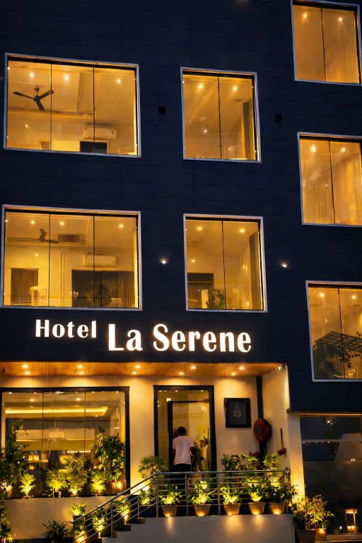 Hotel La Serene Hotel in Agra