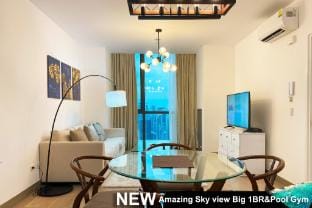 Amazing big 1BR Sky View Century Spire Makati 4709 Apartment in Makati