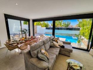 Villa Murcia – Private heated pool & jacuzzi Villa in Santiago de la Ribera
