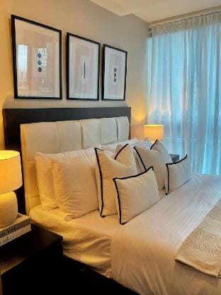 Cozy Netflix and Chill in BGC Vacation rental in Makati